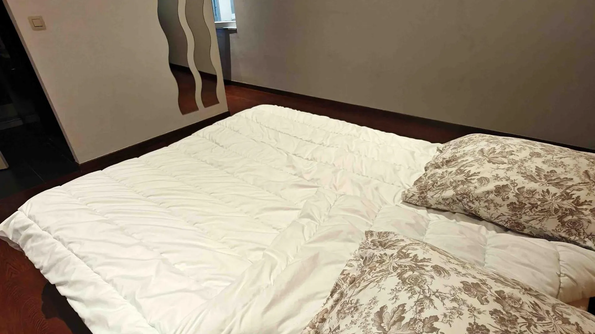 Sainte Catherine Whole Apartment Brussels